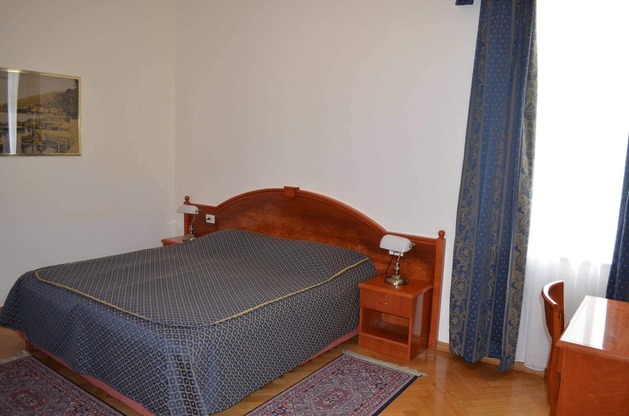Hotel Galeb Opatija Ngoại thất bức ảnh