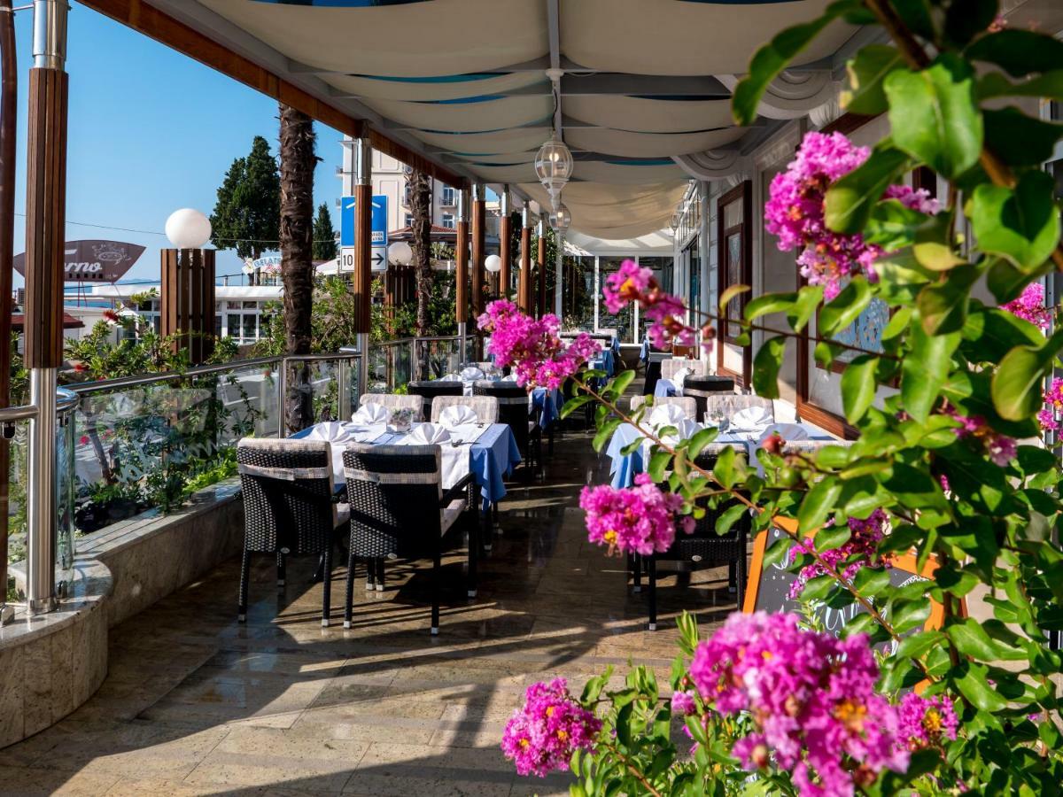 Hotel Galeb Opatija Ngoại thất bức ảnh